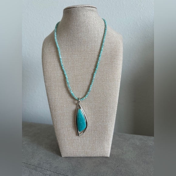 Turquoise mini bead necklace with pendant by Jay King - Picture 2 of 12